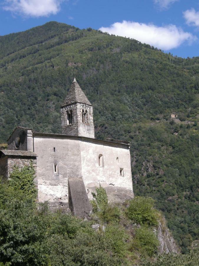 Atirano Tirano Exterior foto