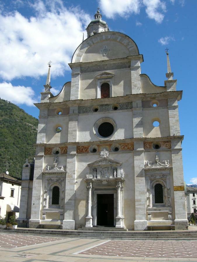 Atirano Tirano Exterior foto