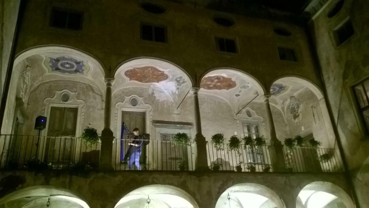 Atirano Tirano Exterior foto
